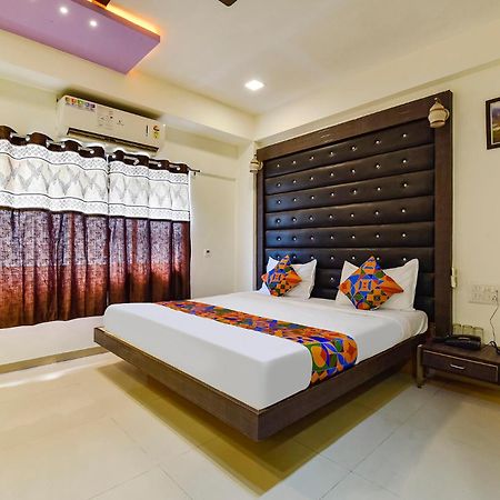 Fabhotel Crystal Inn II - Paldi Char Rasta Ahmedabad Exterior photo